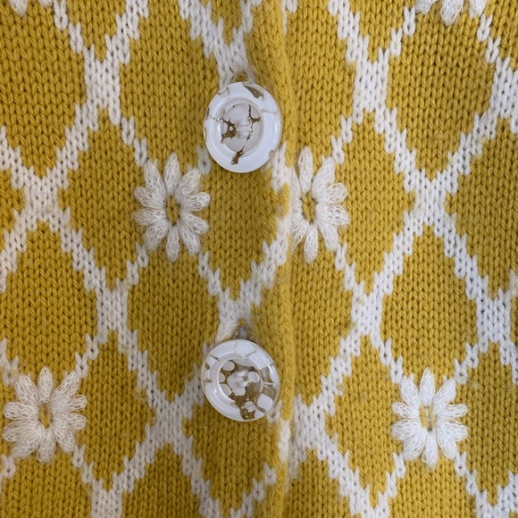 Adorable Yellow Flower Embroidered Knit Button-Up - Picture 2 of 7